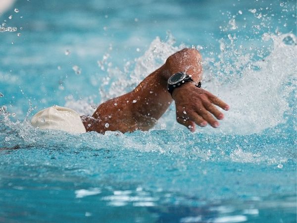 Korzyści dla zdrowia płynące z pływania: Dlaczego warto uprawiać ten sport