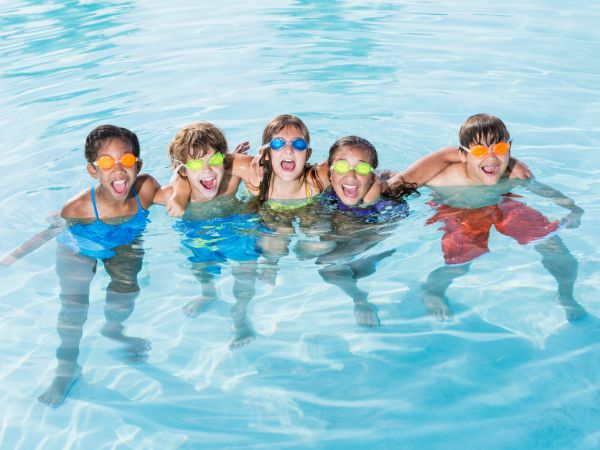 Proste sposoby, aby Twoje dzieci pokochały pływanie!